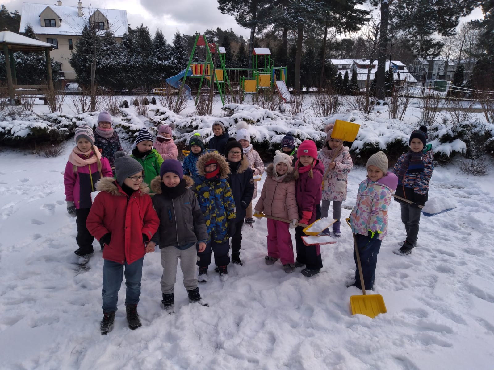 Zimowe zabawy w grupie Biedronki