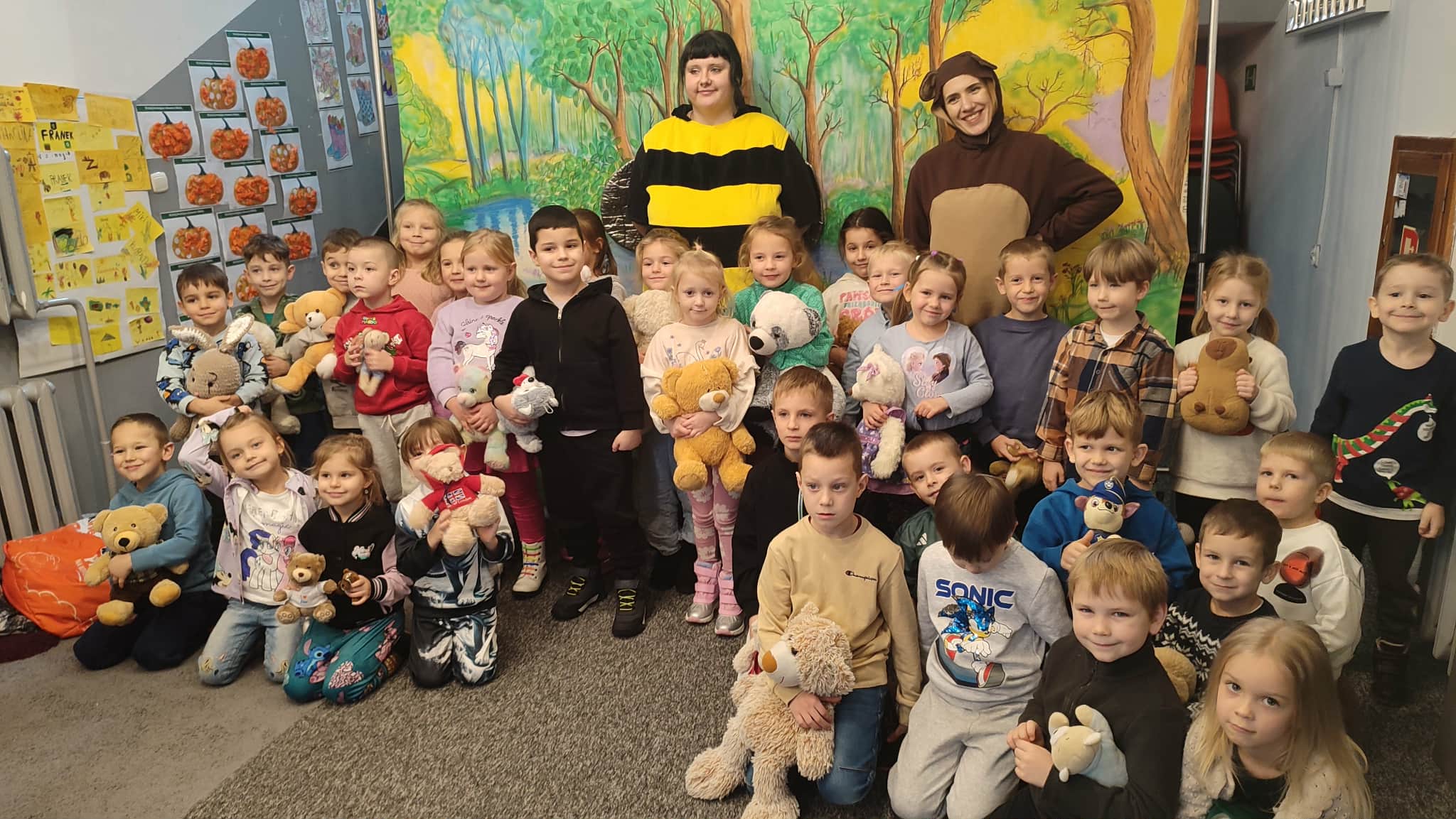 Na misiowych urodzinach – najważniejsza jest rodzina – spektakl w wykonaniu Teatru Maska